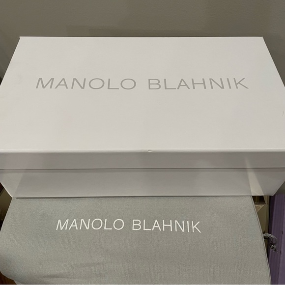 Manolo Blahnik Patent Black Flat Slide Sandals Leather HOURAMU 38 NEW $775 - Picture 15 of 16